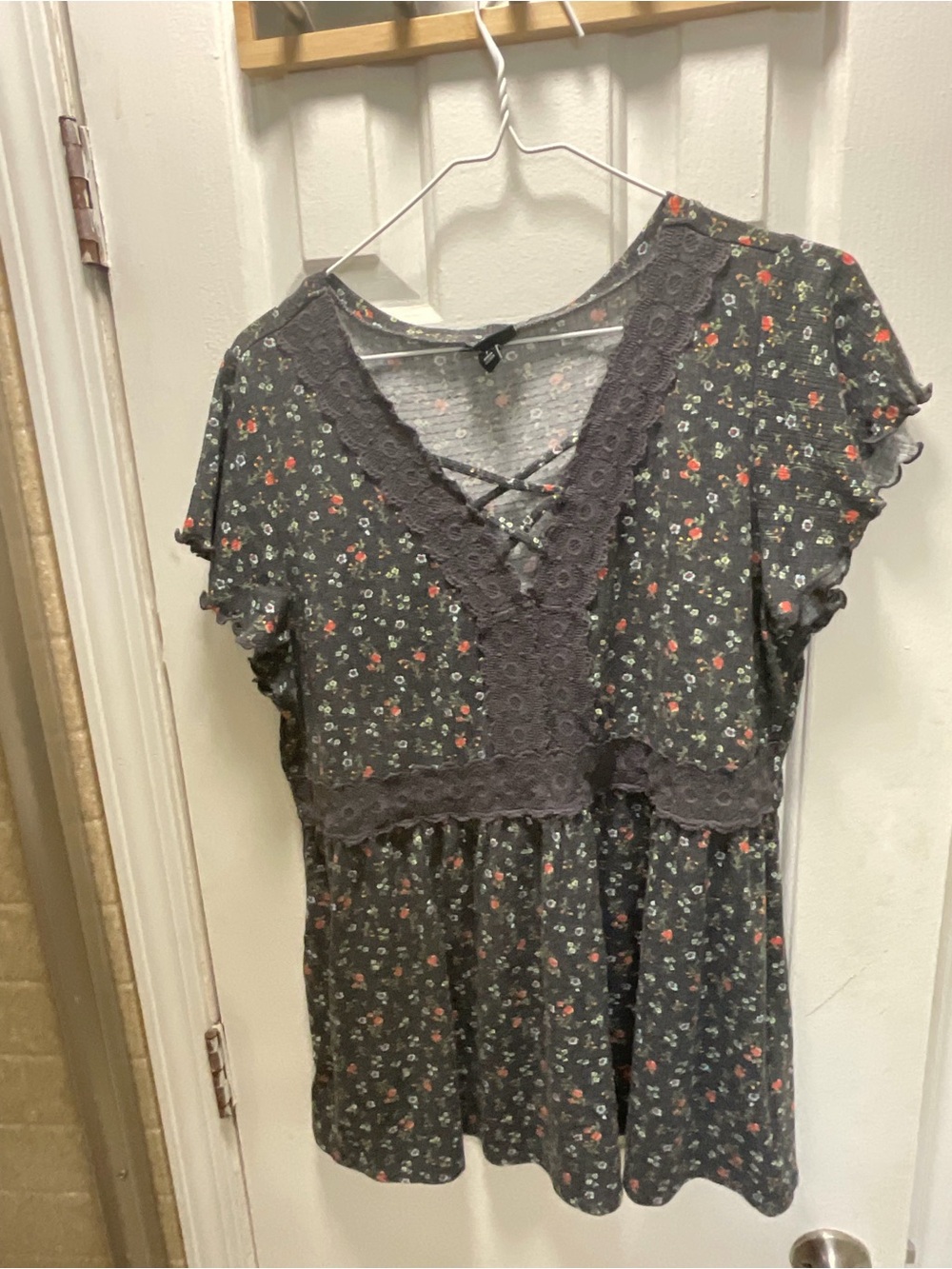 Torrid Textured Jersey V-Neck Lace-Up Babydoll Top Size 1X